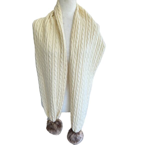 Frye & Co Cable Knit Scarf Cream‎ Faux Fur Pom Poms Cozy Winter Snow Bunny NWT - Picture 1 of 8
